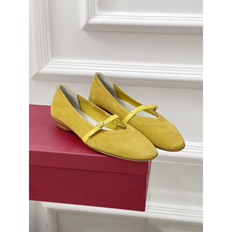 Ferragamo flat shoes